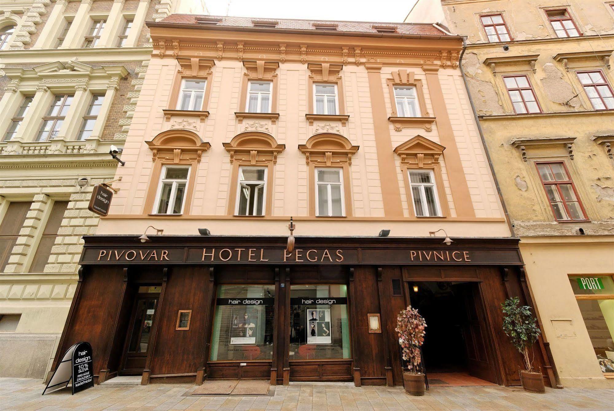 Hotel Pegas ברנו מראה חיצוני תמונה