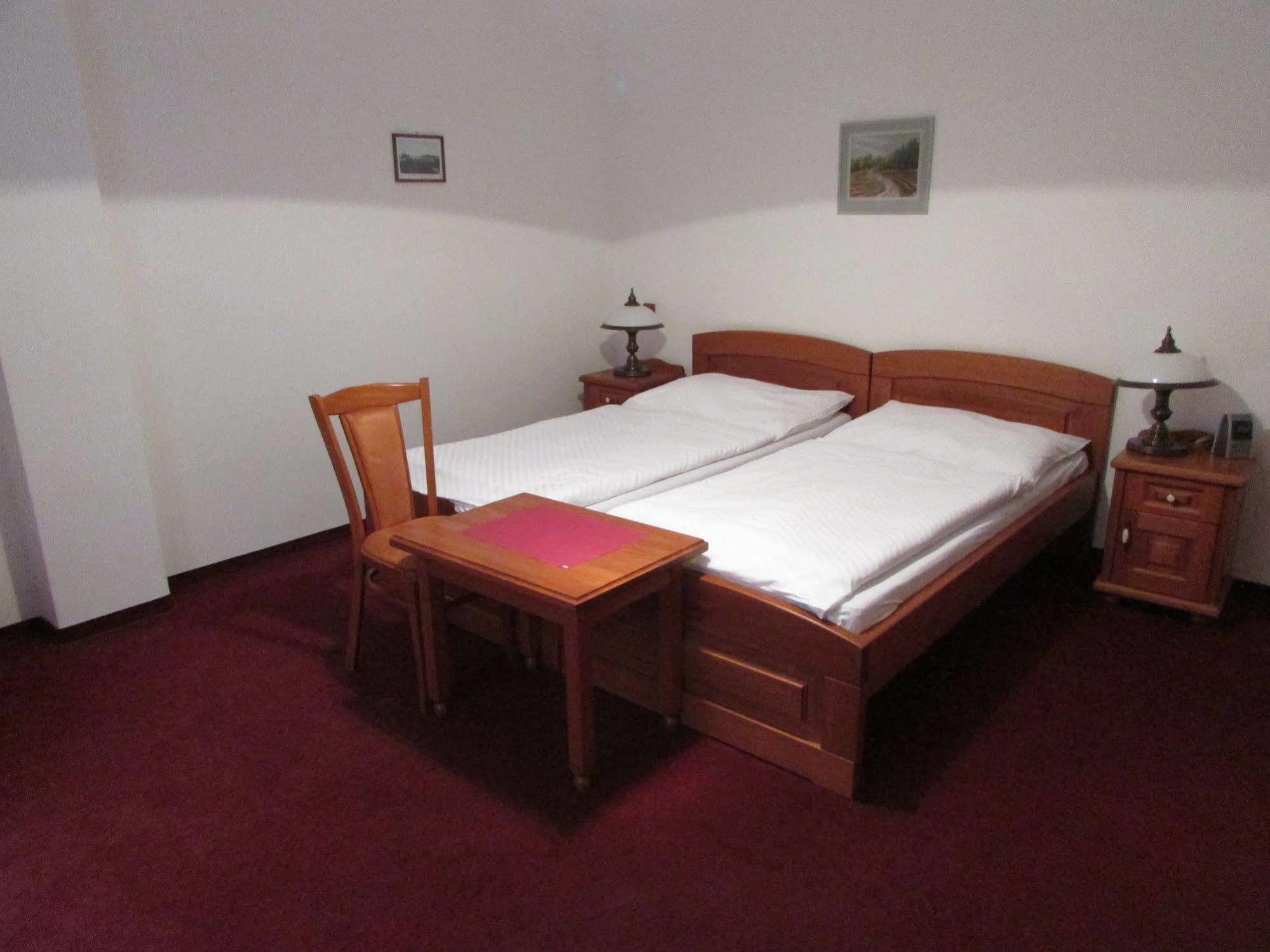 Hotel Pegas ברנו מראה חיצוני תמונה