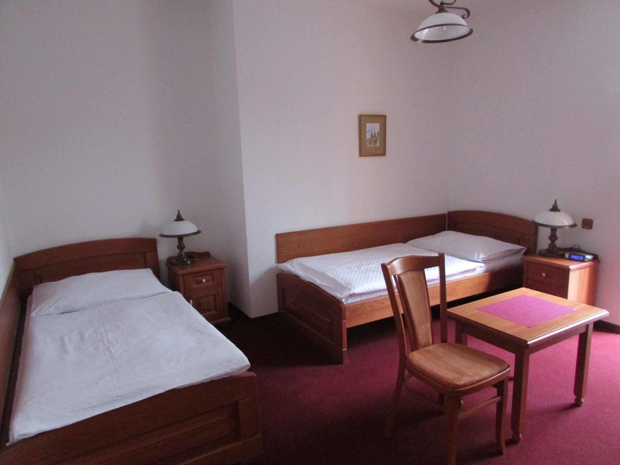 Hotel Pegas ברנו מראה חיצוני תמונה