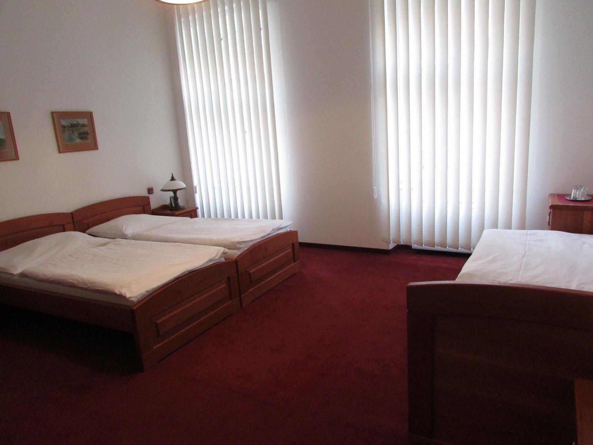 Hotel Pegas ברנו מראה חיצוני תמונה