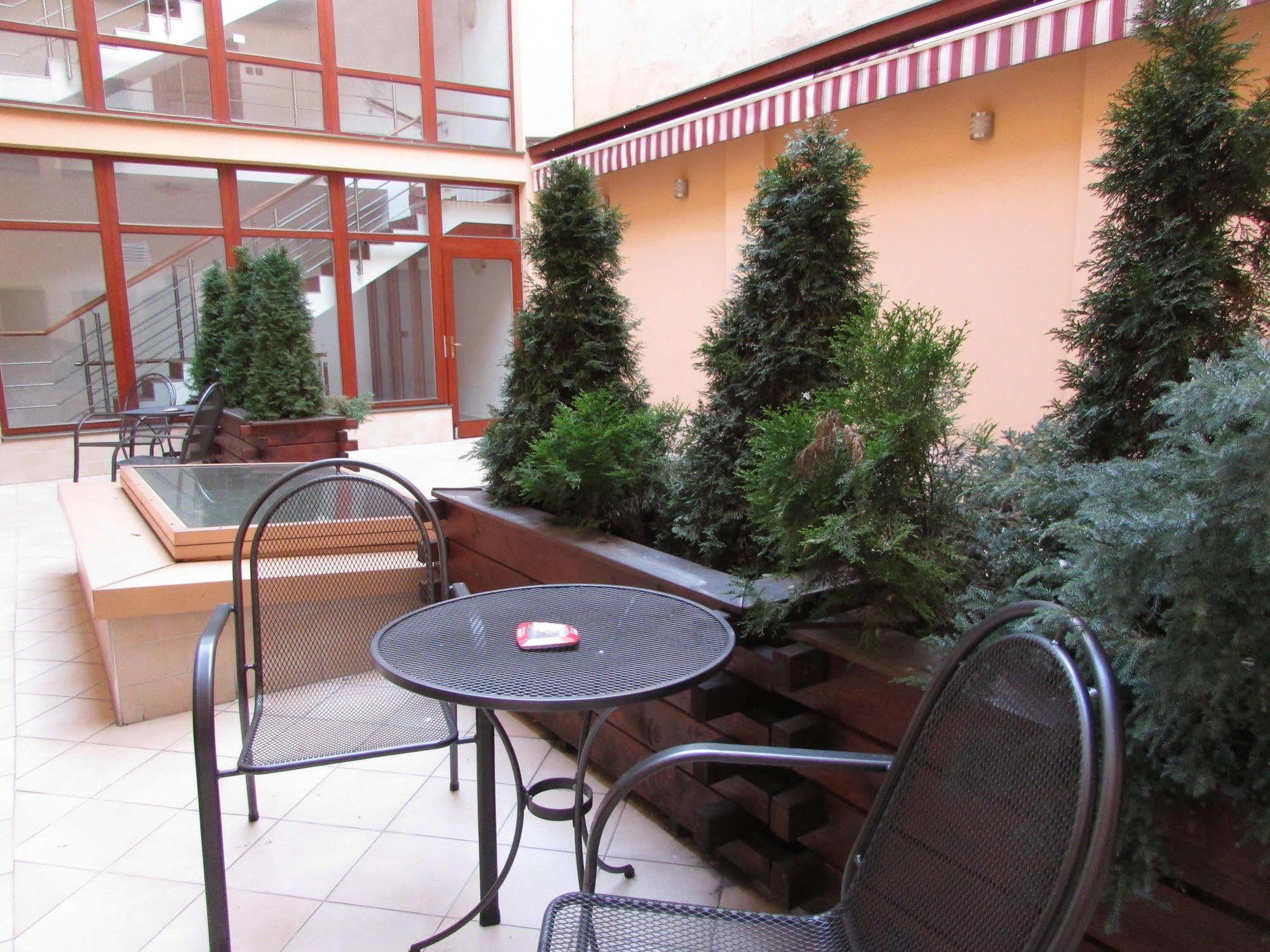 Hotel Pegas ברנו מראה חיצוני תמונה
